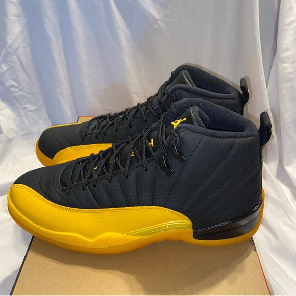 Air Jordan 12 Retro - Picture 3 of 8